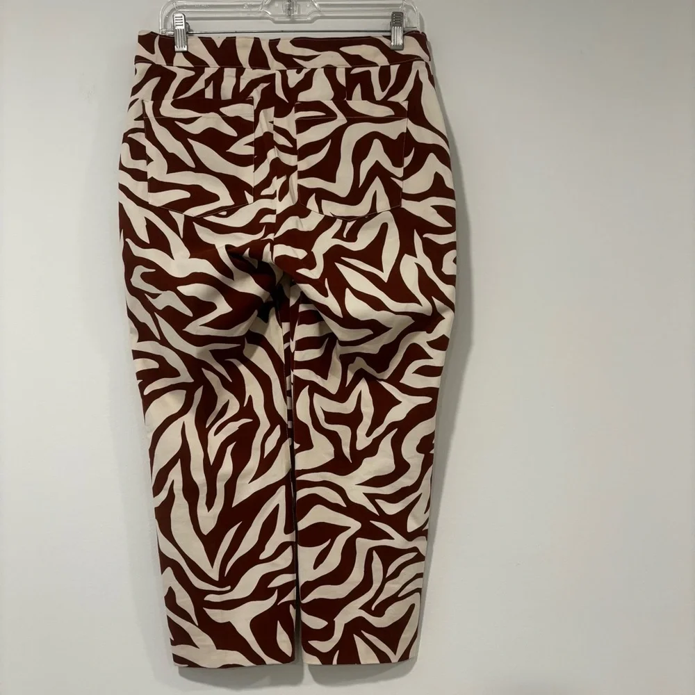 SPANX Cream and Brown Patterned Printed Pull-On Pants – Size M/M Petite - Picture 2 of 8